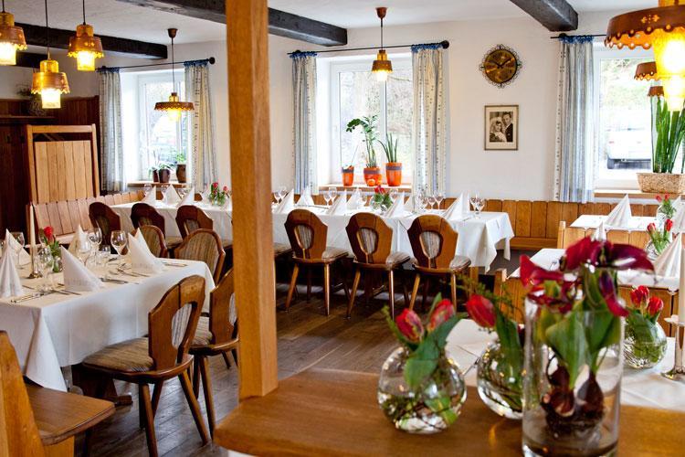 Hotel Wirtshaus Am Schloss Aicha vorm Wald Exteriör bild