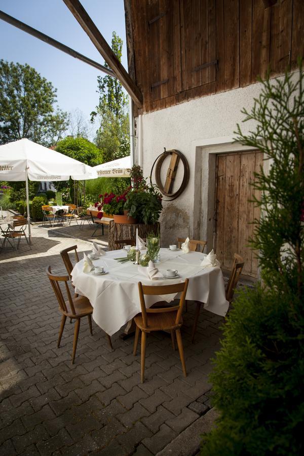 Hotel Wirtshaus Am Schloss Aicha vorm Wald Exteriör bild
