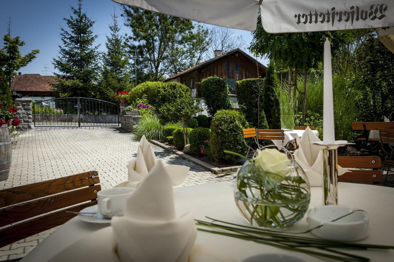 Hotel Wirtshaus Am Schloss Aicha vorm Wald Exteriör bild